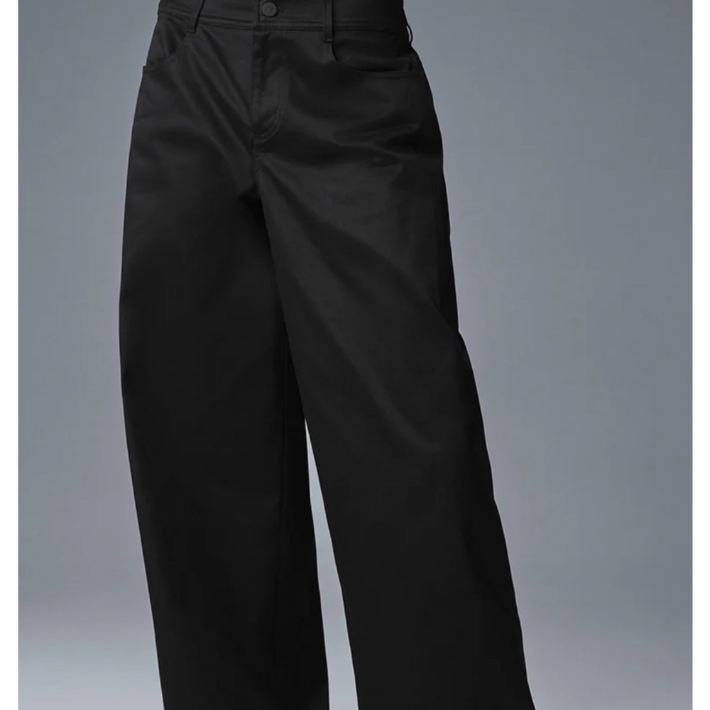 ALO Yoga Wide-Leg Black Joggers